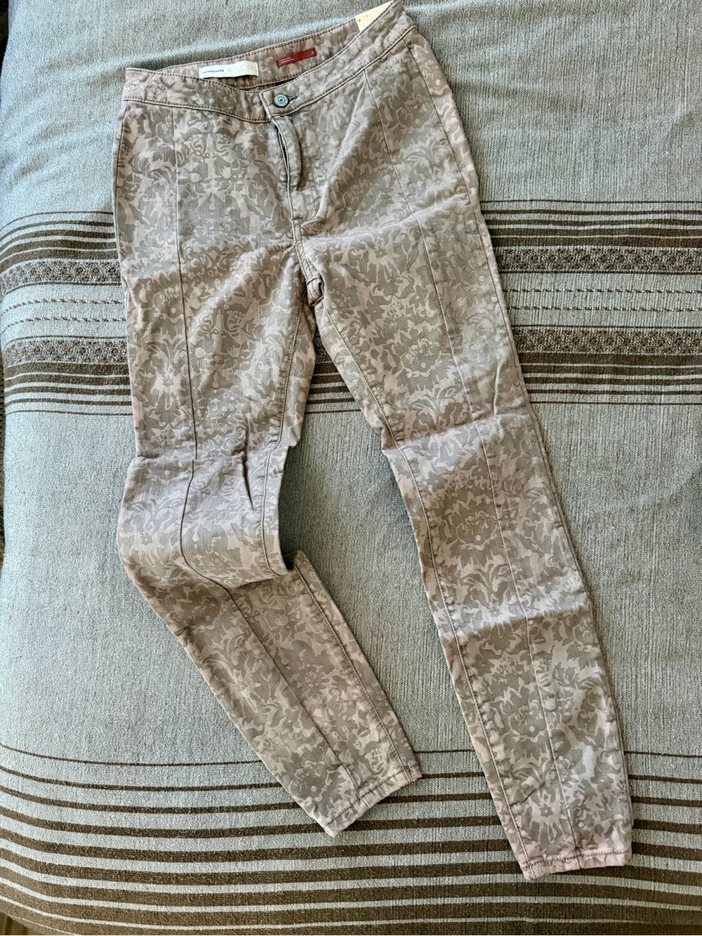 NWT Anthropologie Pilcro Neutral Floral Print Skinny Jeans Size 27